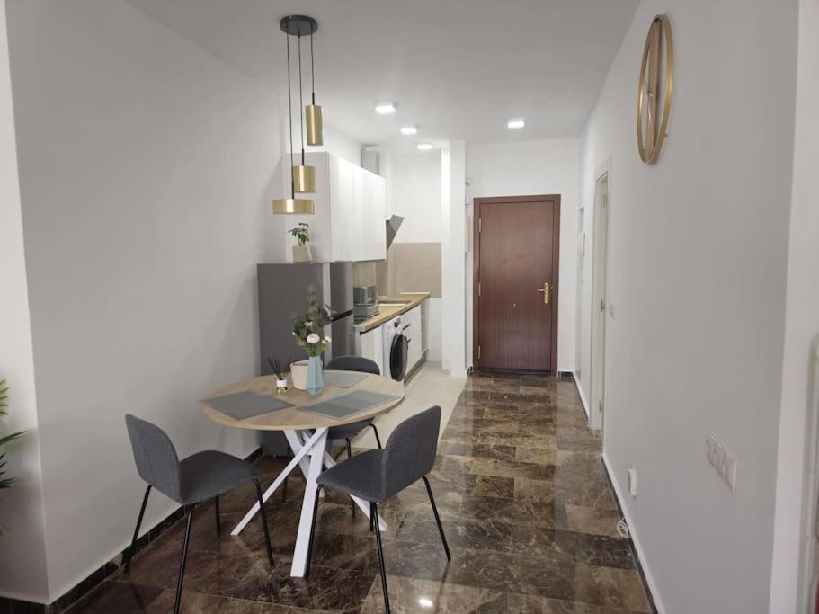 Tao City Center Apartment With Fee Wifi And Air Con By Namaste Elite Torremolinos Exterior photo